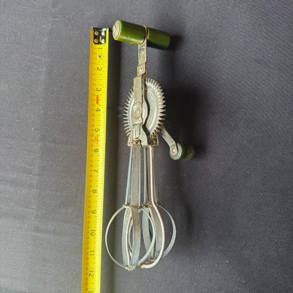 Vintage LADD Universal Hand Crank Egg Beater‎ Green Handle USA Manual Mixer